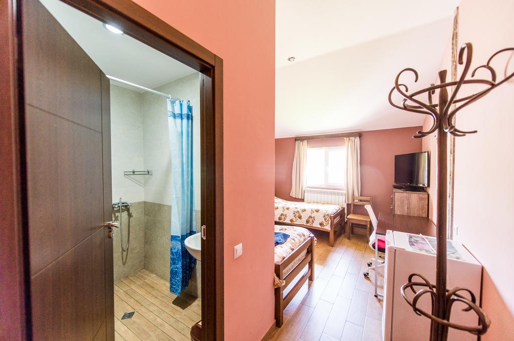 Guest House 15 Казбеги Екстериор снимка